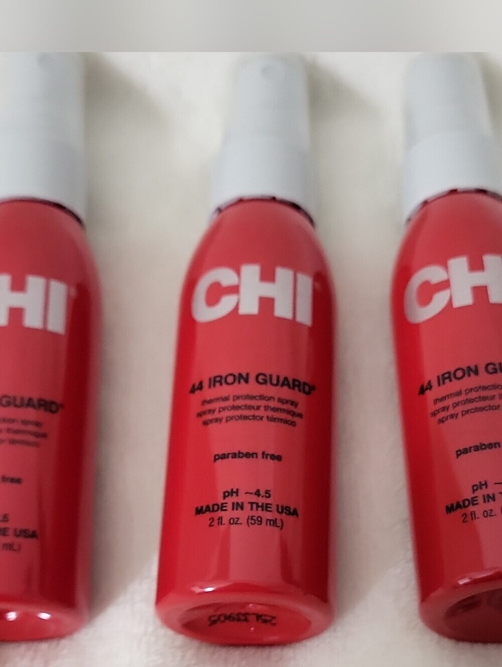 CHI 44 Iron Guard Thermal Protection Spray Paraben-Free 2 fl oz Travel Size - Picture 2 of 8